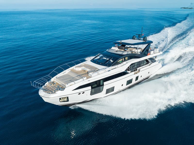 88' Azimut image 1